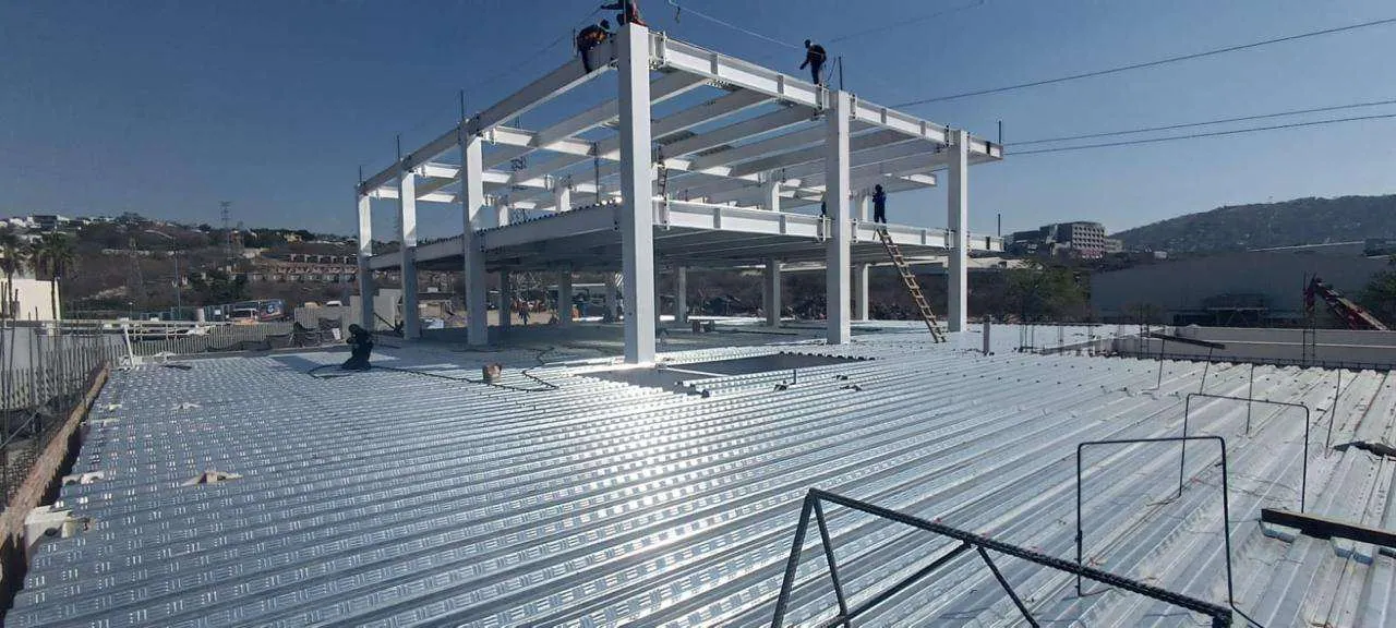 Estructura metálica del albergue del ISSSTE en Morelos